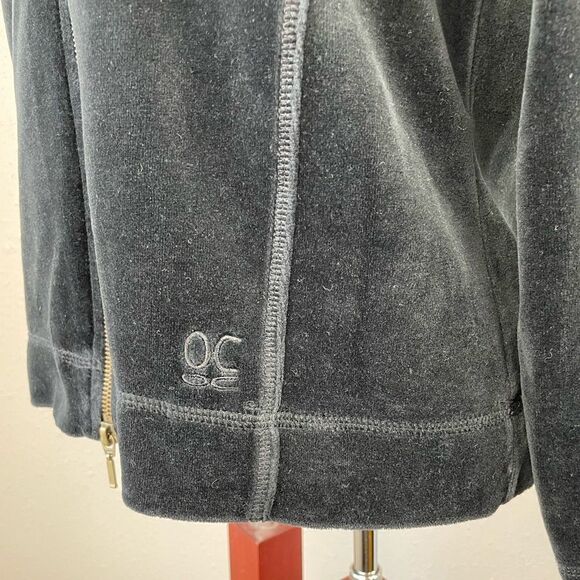 Oleg Cassini Black Velour and Hot Pink Full Zip Hoodie Jacket Size M EUC - Picture 3 of 7